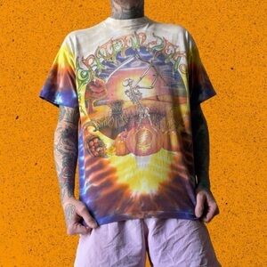Vintage Grateful Dead band t shirt 
The harvester fall tour 1994 
NFA tag XL